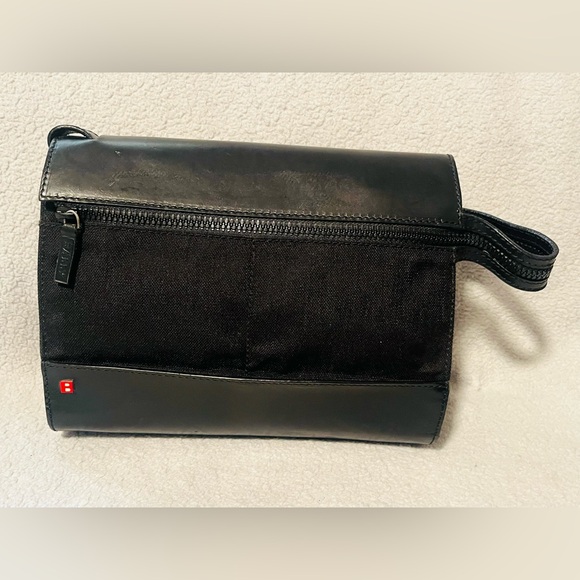 !!🚨SOLD🚨!!!Bally 2 Way Wristlet/Clutch - Picture 7 of 14